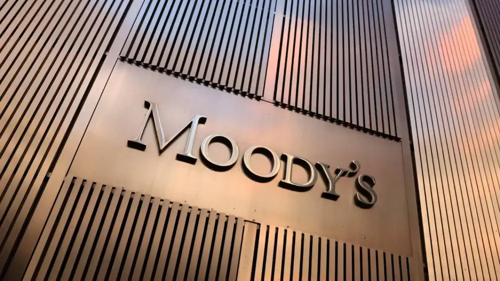 Moody's alerta: gastos rígidos e crise política travam ajuste fiscal na América Latina
